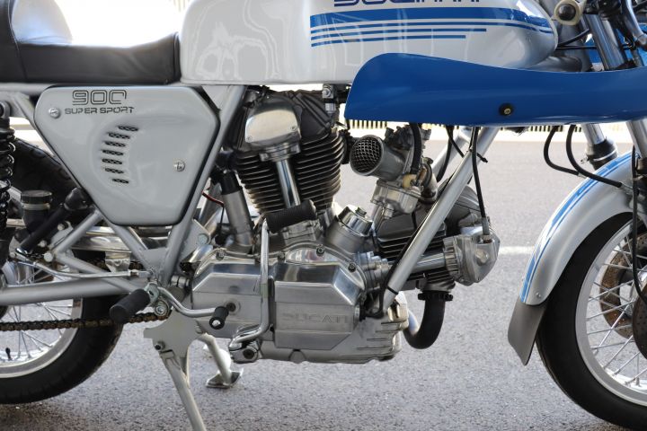 704108-11 Ducati 900 Ss - 1976
