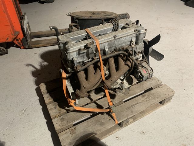 905081-6 Mercedes-Benz 280 CE - 1977