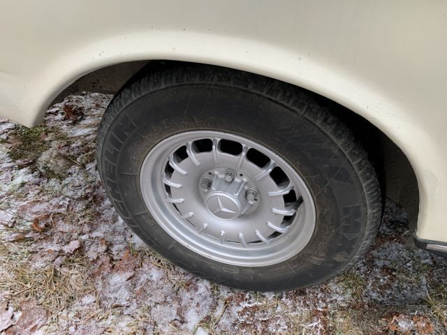 905081-18 Mercedes-Benz 280 CE - 1977