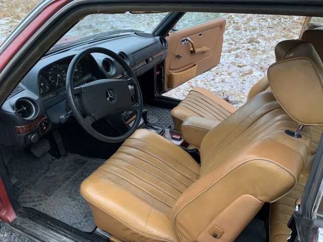 905081-27 Mercedes-Benz 280 CE - 1977