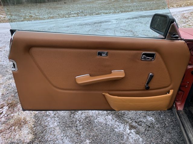 905081-39 Mercedes-Benz 280 CE - 1977