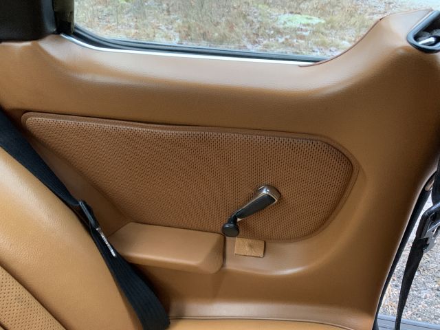 905081-40 Mercedes-Benz 280 CE - 1977