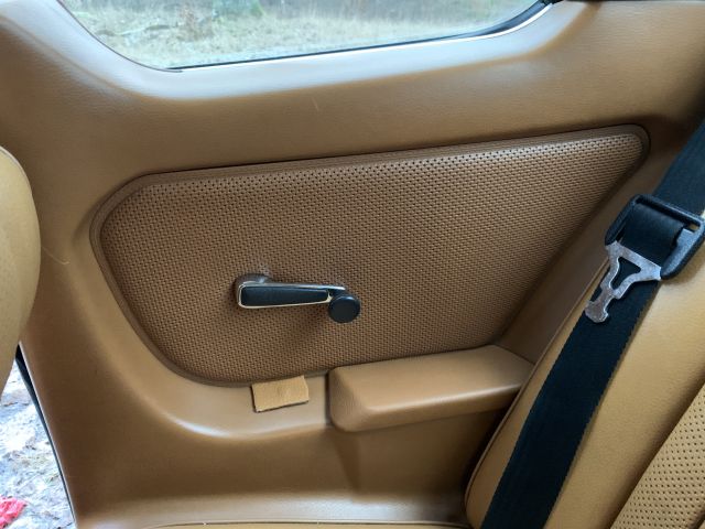 905081-41 Mercedes-Benz 280 CE - 1977