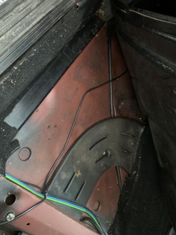 905081-47 Mercedes-Benz 280 CE - 1977