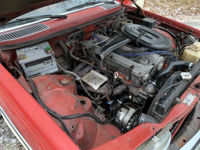 905081-51 Mercedes-Benz 280 CE - 1977