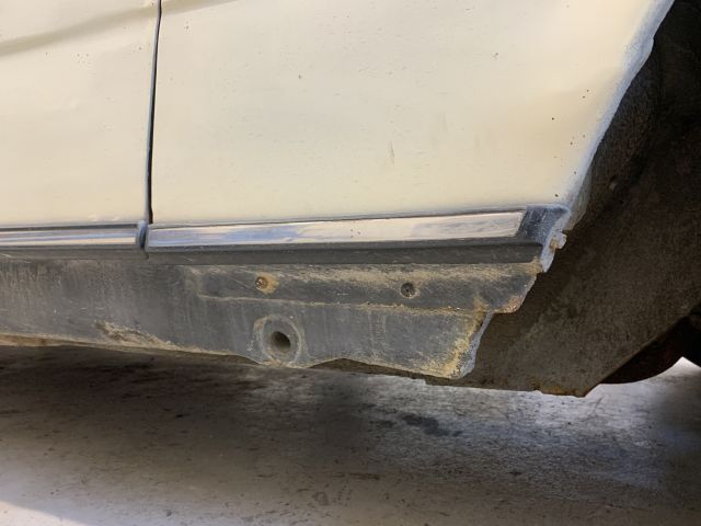 905081-60 Mercedes-Benz 280 CE - 1977