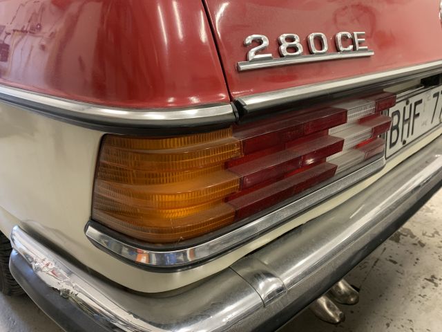 905081-71 Mercedes-Benz 280 CE - 1977