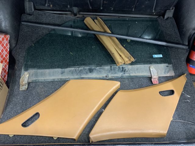 905081-74 Mercedes-Benz 280 CE - 1977