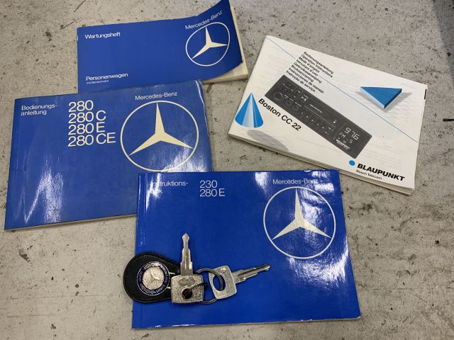 905081-75 Mercedes-Benz 280 CE - 1977