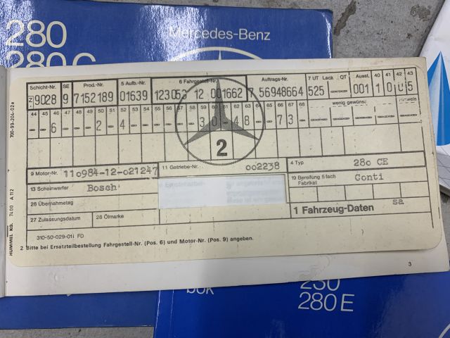 905081-76 Mercedes-Benz 280 CE - 1977