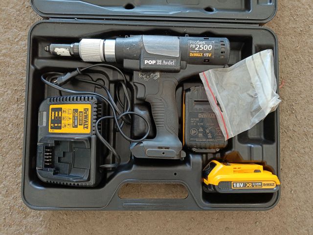 888990-2 Popnit pistol DeWalt ProSet PB2500