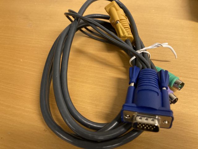 904424-5 Oxca KVM Switch