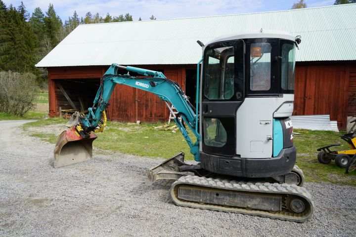906051-3 Mini excavator Kobelco SK25SR-2, 2006
