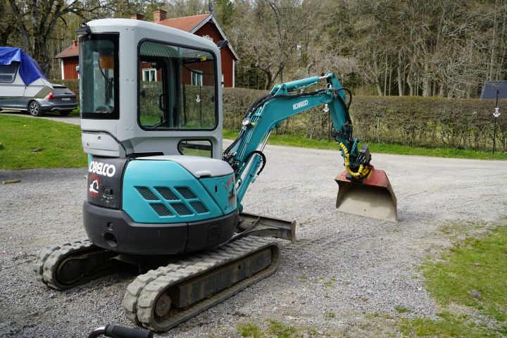906051-6 Mini excavator Kobelco SK25SR-2, 2006