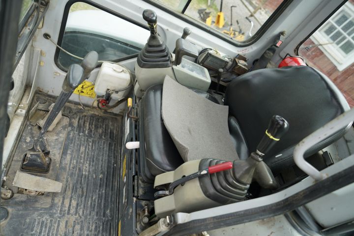 906051-12 Mini excavator Kobelco SK25SR-2, 2006