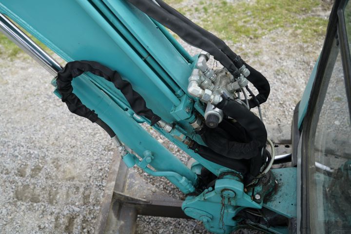 906051-15 Mini excavator Kobelco SK25SR-2, 2006