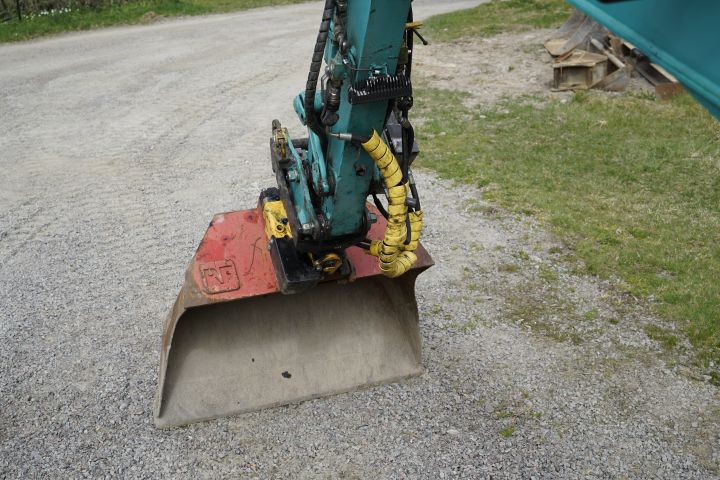 906051-18 Mini excavator Kobelco SK25SR-2, 2006