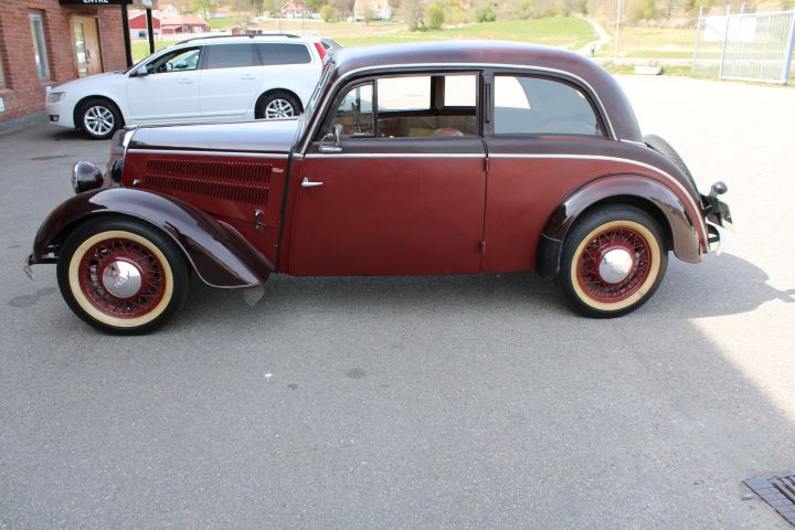 906085-2 DKW F8 Sedan - 1939