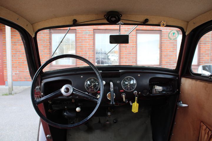 906085-20 DKW F8 Sedan - 1939