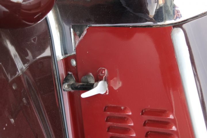 906085-27 DKW F8 Sedan - 1939