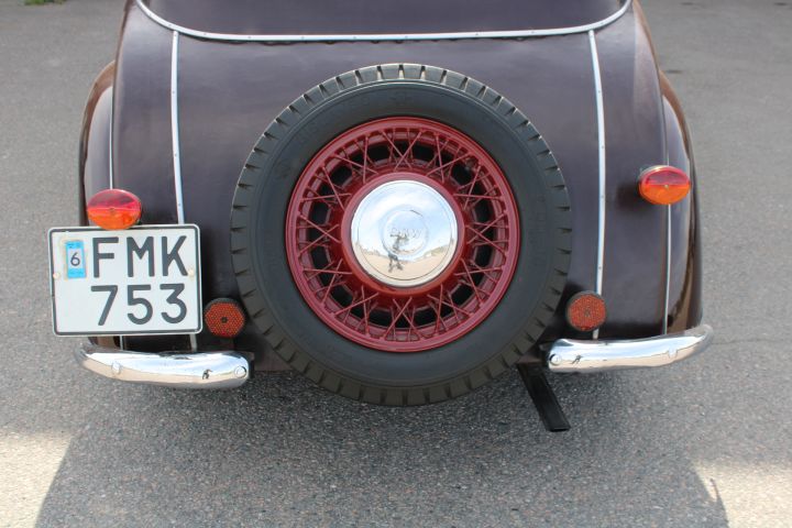 906085-33 DKW F8 Sedan - 1939