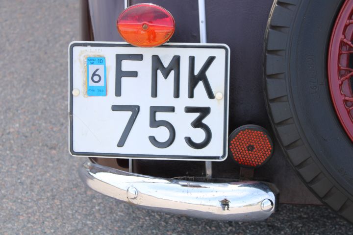 906085-34 DKW F8 Sedan - 1939