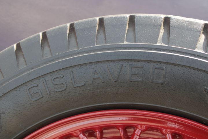 906085-37 DKW F8 Sedan - 1939