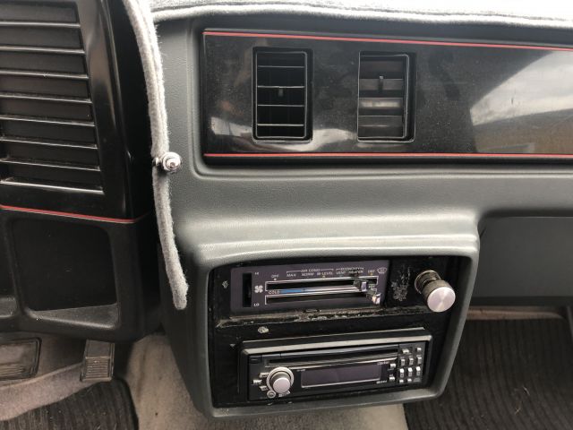 906189-12 Chevrolet El Camino - 1985