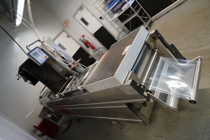 894222-4 Vacuum packaging machine, Multivac R230 MC