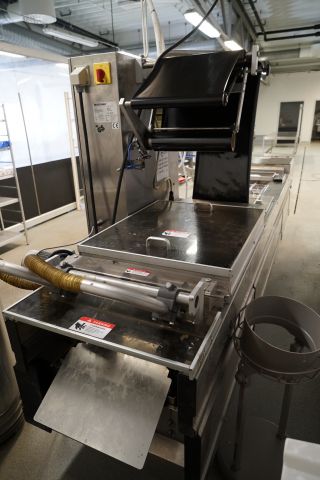 894222-9 Vacuum packaging machine, Multivac R230 MC