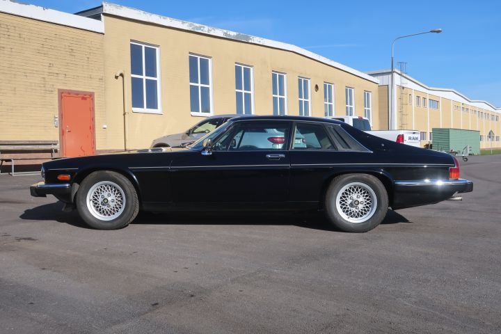 906580-4 Jaguar XJS LeMans No. 169/180 - 1989