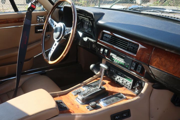 906580-81 Jaguar XJS LeMans No. 169/180 - 1989