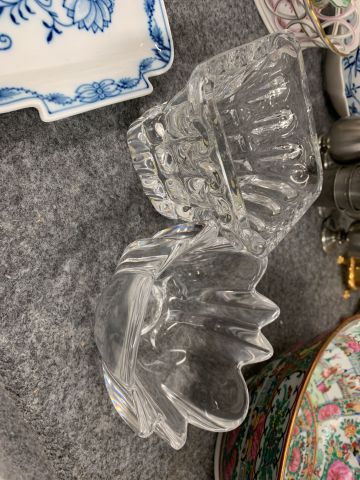 902339-28 Crockery, tablecloths, cutlery