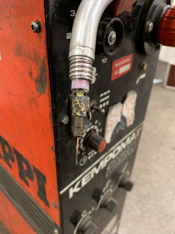 810272-4 MIG welder Kemppi Kempomat 250