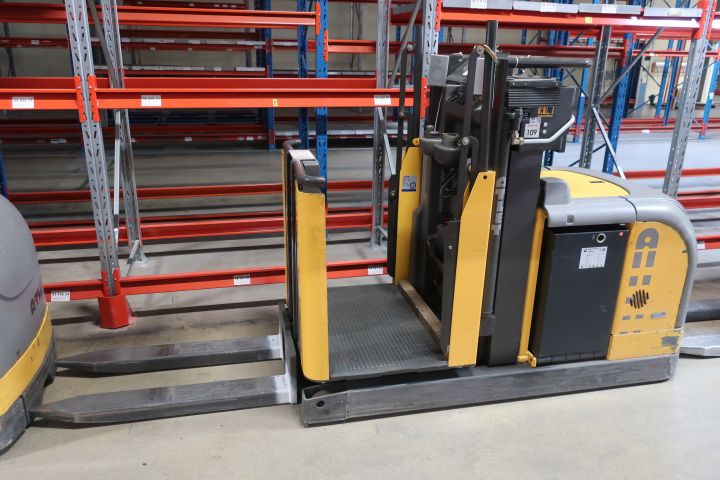 894404-1 Pickup Truck - Athlete OPM / 100TVI175 - 2002 (2956h)