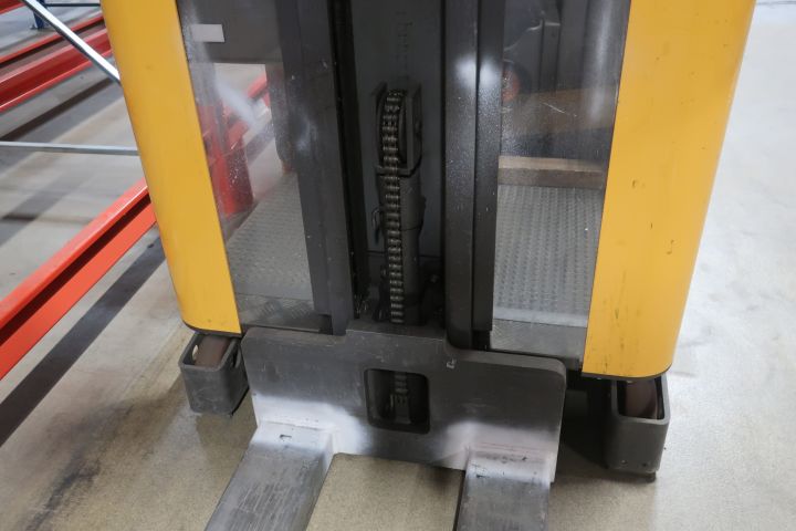 894404-5 Pickup Truck - Athlete OPM / 100TVI175 - 2002 (2956h)