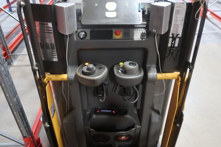 894404-6 Pickup Truck - Athlete OPM / 100TVI175 - 2002 (2956h)