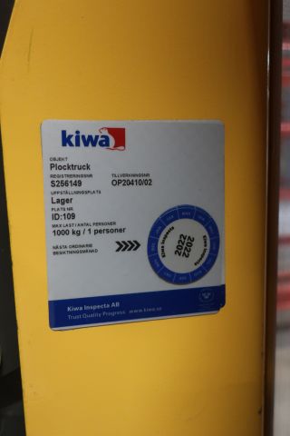 894404-11 Pickup Truck - Athlete OPM / 100TVI175 - 2002 (2956h)