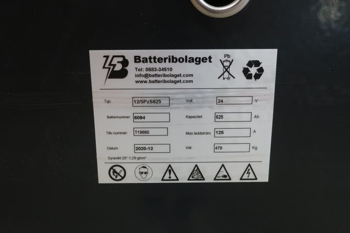 894404-12 Pickup Truck - Athlete OPM / 100TVI175 - 2002 (2956h)