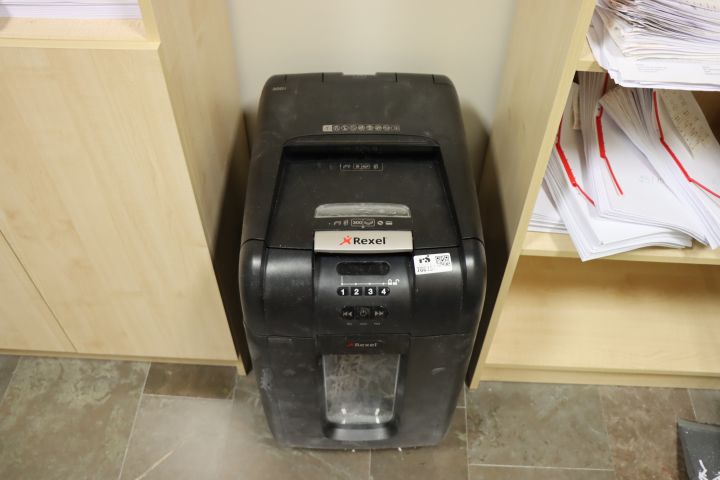 788184-1 Shredder Rexel 300X