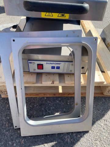 877228-10 Heat sealing machine with cassettes DuniForm DF 25