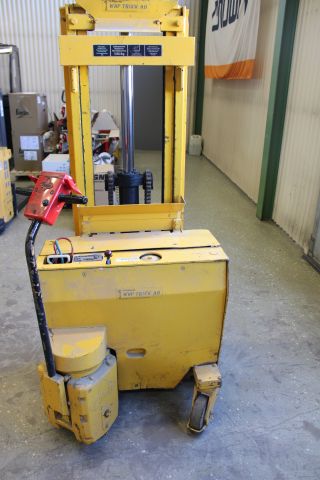 901755-6 Joint stacker Jungheinrich model Ejc12.5 G year model 1971