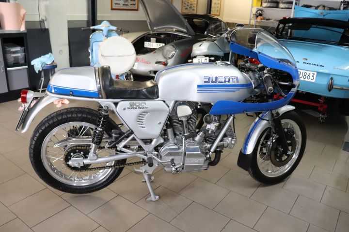 704108-38 Ducati 900 Ss - 1976