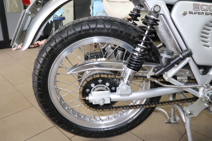 704108-40 Ducati 900 Ss - 1976