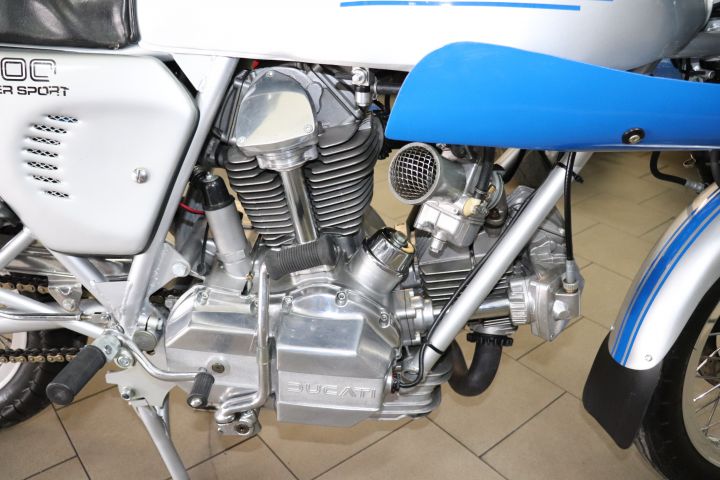 704108-44 Ducati 900 Ss - 1976