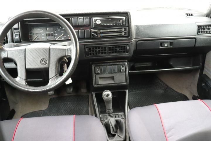 704111-9 Volkswagen Jetta 4-door - 1990