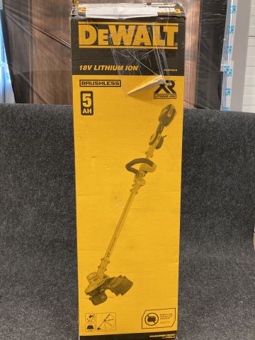 907102-2 Grass trimmer DeWALT DCMST561N-XJ (Used condition)