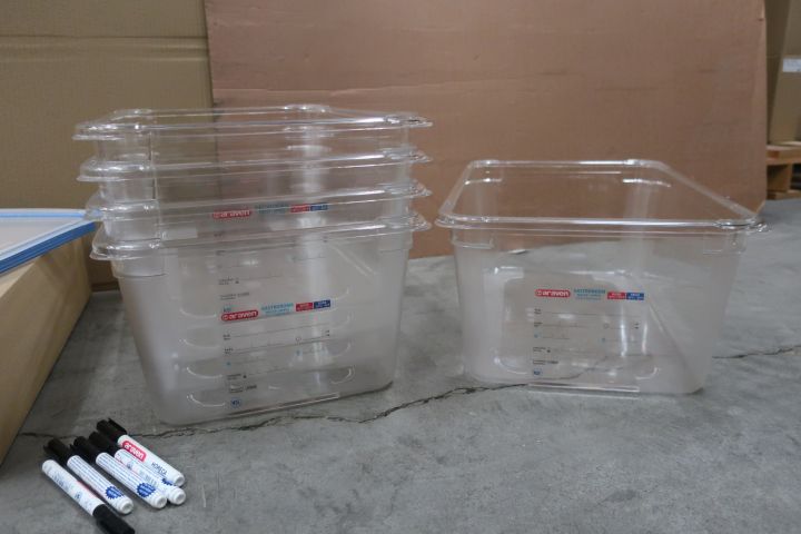 894449-3 5 Araven canteens with lid GN1 / 1 and 5 horeca markers