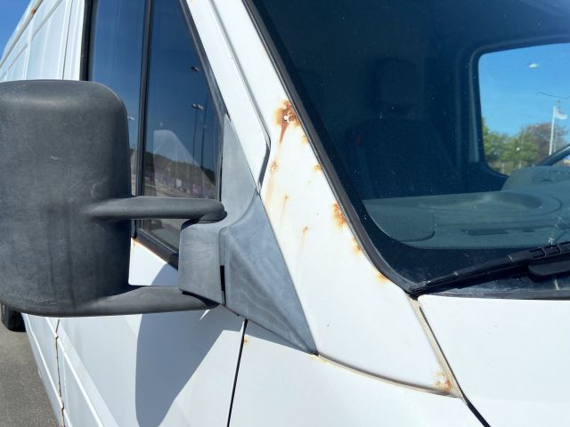 886052-16 Mercedes Benz Sprinter -2001 (repair item)