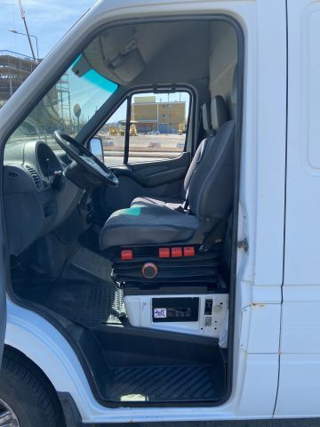 886052-27 Mercedes Benz Sprinter -2001 (repair item)